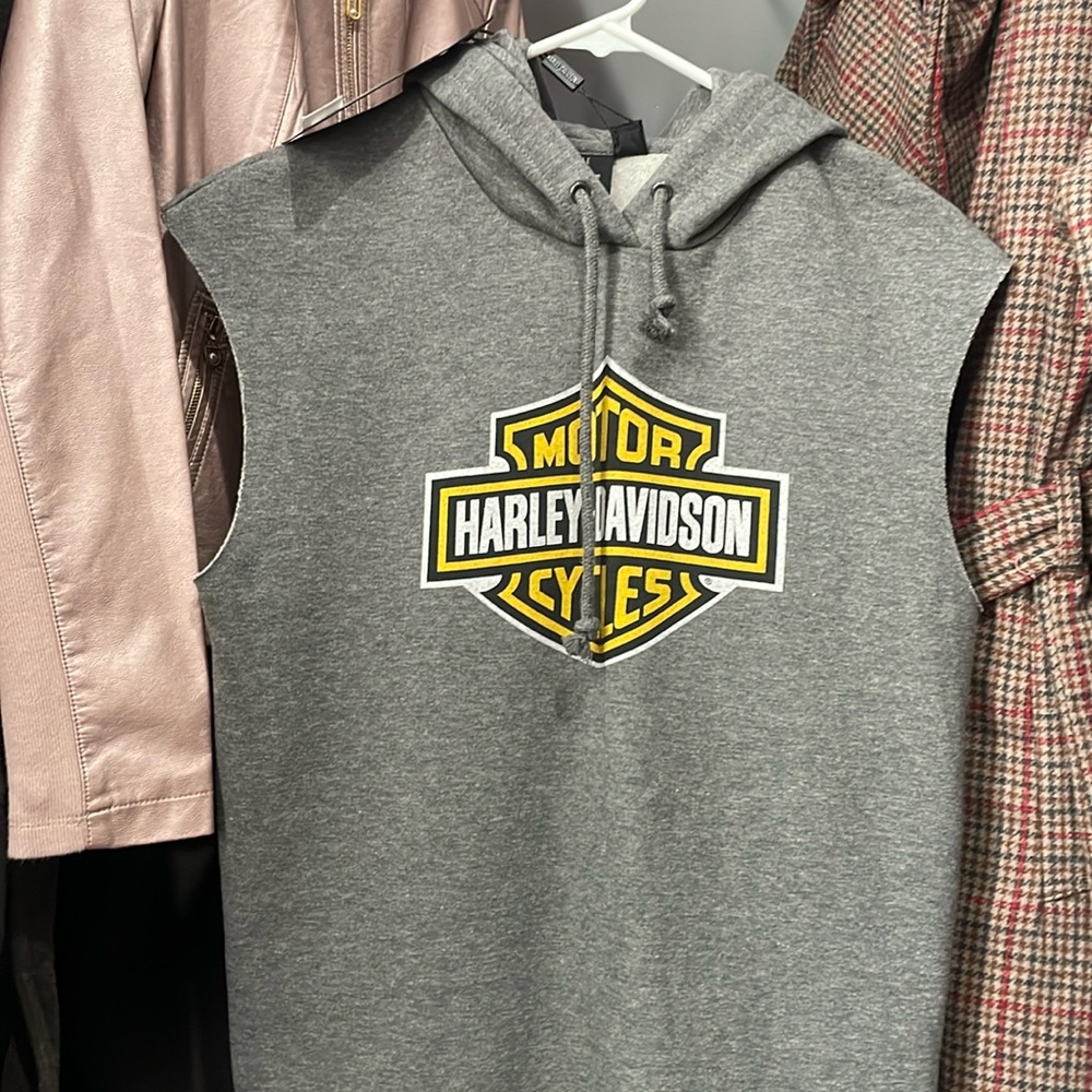 Women’s Harley Davidson hoodie.